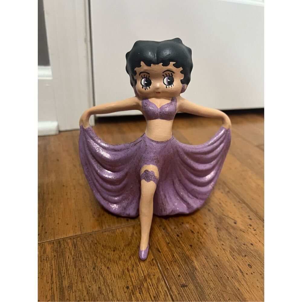 Vintage betty boop figurine